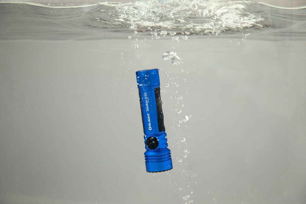 Olight Seeker 3 Pro Blue Rechargeable Floodlight Flashlight Olight Seeker 3 Pro Blue Rechargeable Floodlight Flashlight