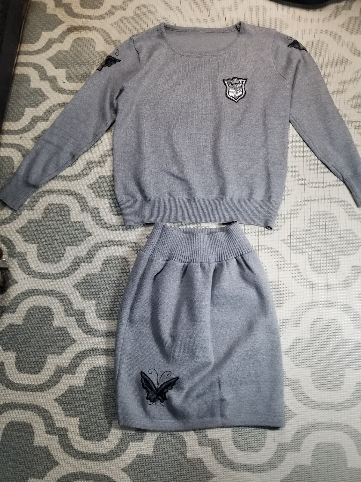 Picture 1 of 4