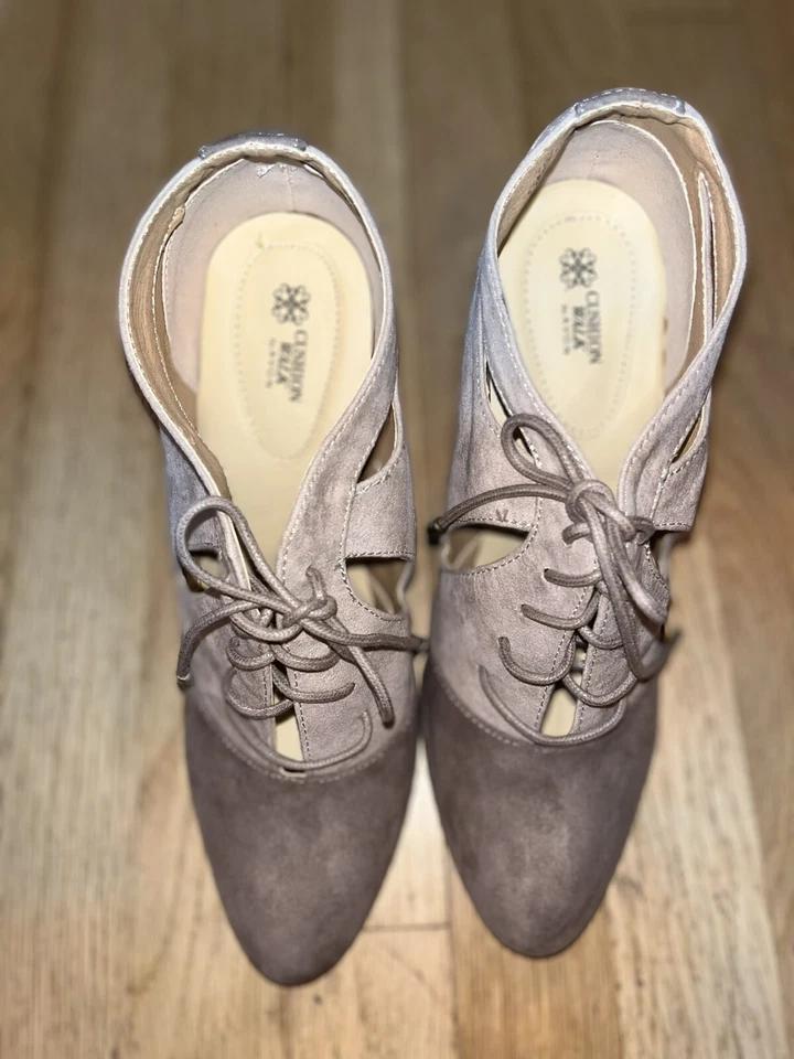 Tacones AVON CON COJÍN TALLA 9 Bronceado/Taupe Abuelita Botín con cordones 4” Tacón Foto 3 de 4