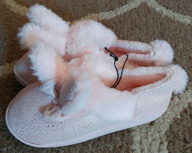 girls sparkly slippers
