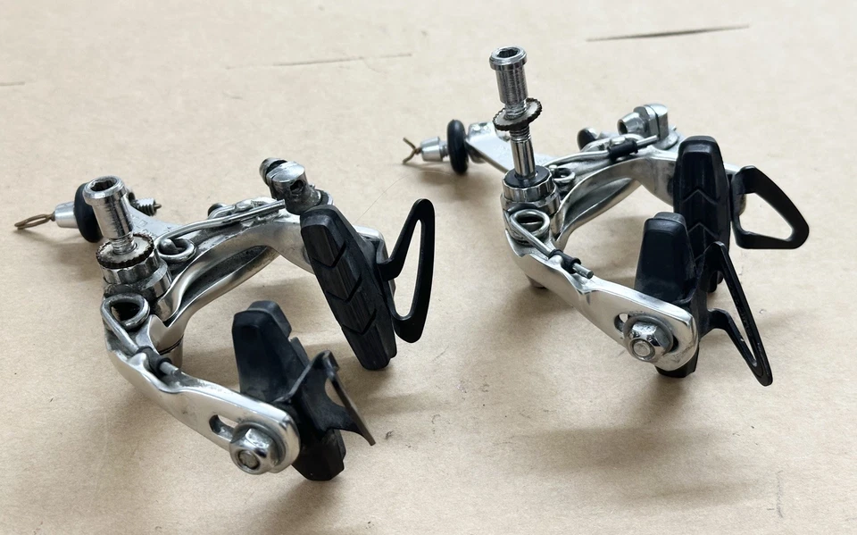 Vintage Shimano 600 BR-6208 Brake Set 49max 39min 700c - Image 2 of 4