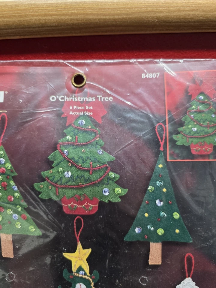 Bucilla "O'Christmas Tree" felt ornament kit, item number 84807, from 2002. - Image 2 of 4