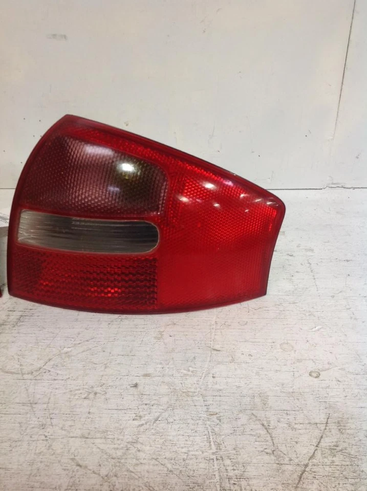 LUZ TRASERA 2003 AUDI A6 Rh OEM humo (ver foto) conjunto de sed solamente Foto 3 de 3
