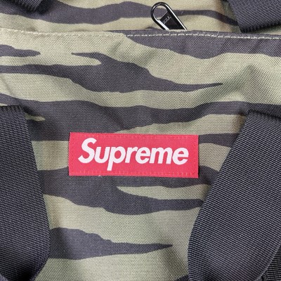 Supreme Side Zip Duffle 迷彩柄　バッグ　2011 SS SUPREME S/S 2011 OLIVE ZEBRA DUFFLE BAG Box Logo Backpack Pouch