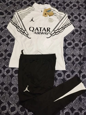 Ensemble PSG Nike le haut + le bas Taille L - Photo 1/4