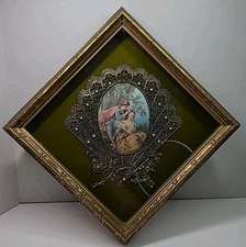 Vtg Victorian Shadowbox Faux Pearl Metal Wall Art Ornate Rococo Baroque Cameo 