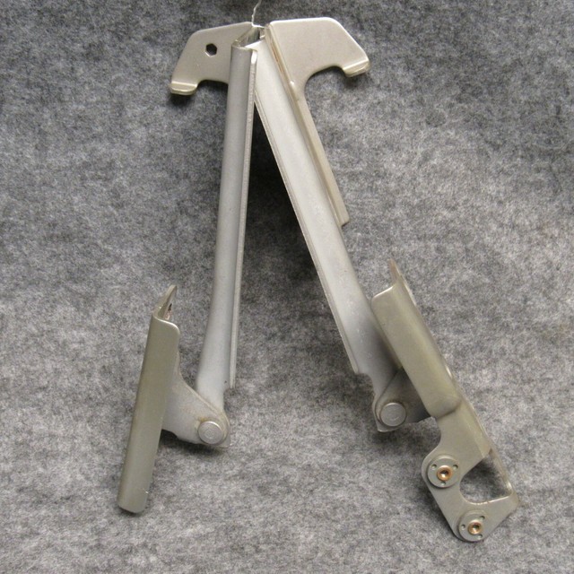 20022009 Chevrolet Chevy Trailblazer Hood Hinges LH & RH PAIR SET OEM