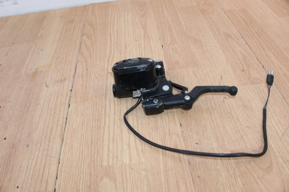 Polaris Pro RMK 800 2012 155" cilindro maestro de freno Foto 3 de 4