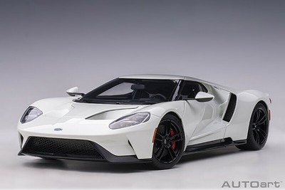 Autoart FORD GT 2017 FROZEN WHITE in 1/18 Scale New Release! In 
