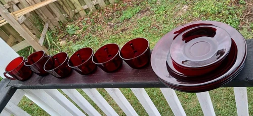 Set Of 12 Vintage Ruby Red Anchor Hocking Plates, Teacups, Sugar, Creamer