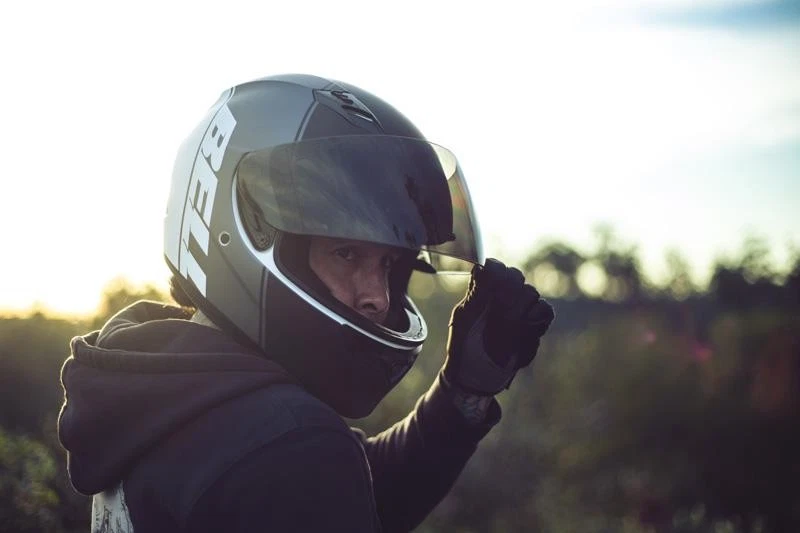 Casco Bell Qualifier cara completa altavoz bolsillos protector transparente DOT ECE XS-3XL Foto 3 de 4