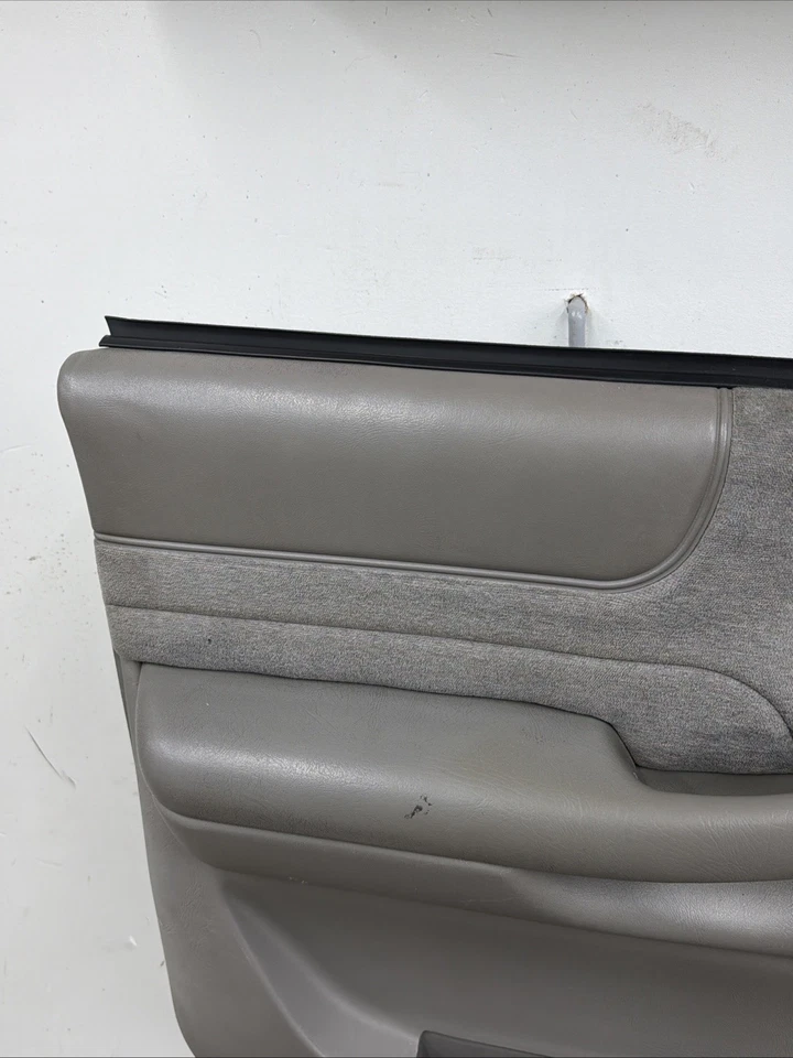 98-04 Chevy Blazer S-10 GMC Sonoma Jimmy Manual Door Panel Set OEM Gray READ - Image 3 of 4