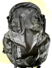 CAMELBAK CLOUD WALKER 18 Black Unisex Hydration Backpack NO BLADDER CLEAN NICE