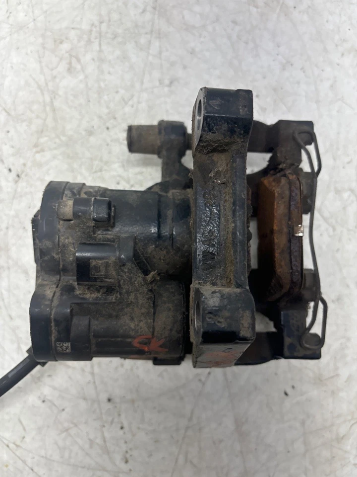 Volkswagen Golf MK7.5 (2017-2020) Left Rear Electric Brake Caliper 5Q0615405EC - Image 4 of 4