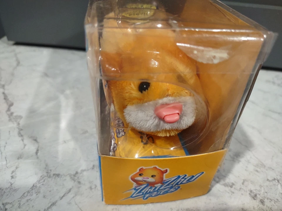 2008 Zhu Zhu Pet Hamster "Mr. Squiggles" Yellow & White by Cepia LLC - image 2 of 4