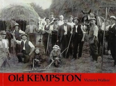 Old Kempston by Walker, Victoria Paperback / softback Book The Fast Free