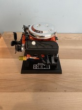 Liberty Classics Dodge 426 Hemi 16 Scale V8 Engine Model