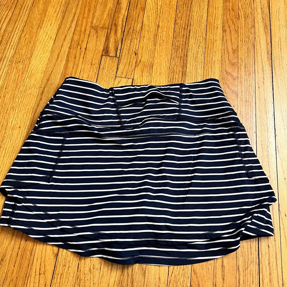 ATHLETA Stealth TruCool Tennis Skort Womens Small Navy Blue White Athletic Skirt