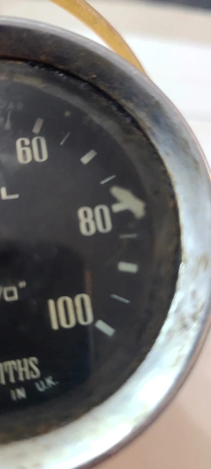 Smiths 0-100Psi Mechanical Oil Pressure Gauge 52mm Black face Chrome Bezel - Image 3 of 4