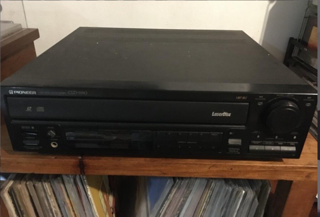 PIONEER - CLD-1090 - LASER DISC PLAYER 8in & 12in + CD & CD PIONEER - CLD-1090 - LASER DISC PLAYER 8in & 12in + CD & CD