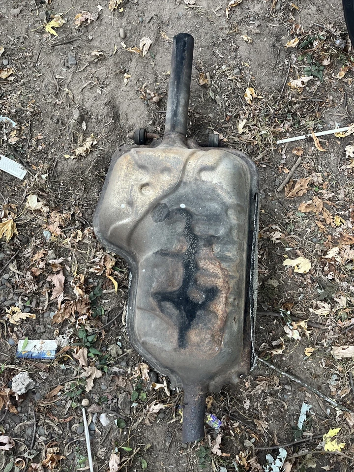 Chevrolet Cobalt 2008 silenciador OEM Foto 2 de 2