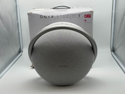Harman Kardon Onyx Studio 7 Portable Bluetooth Speaker - Gray