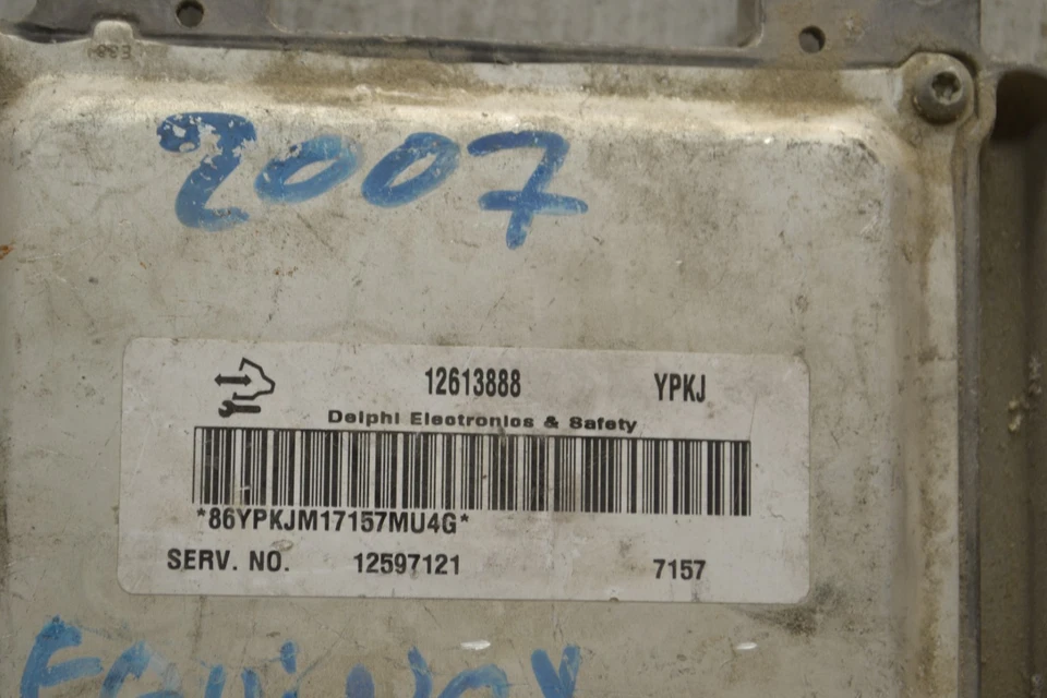 Unidad de computadora de motor Saturn Aura 2007 3,5 L ECU 12597121 módulo 630-11E6 Foto 2 de 4