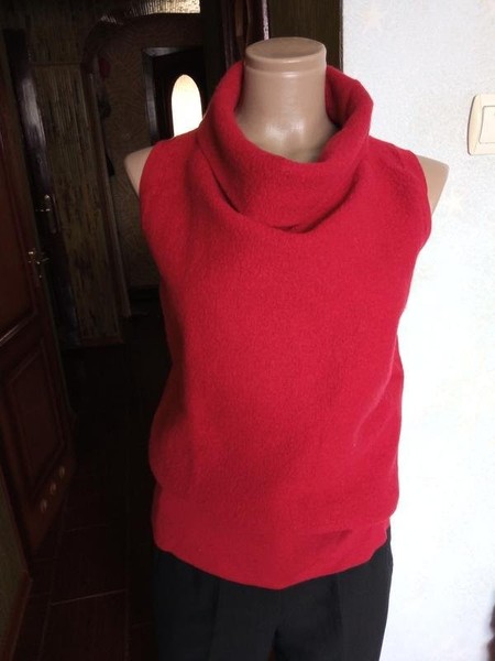 Women COS Vest Burgundy Wool 32 / XXS / 40