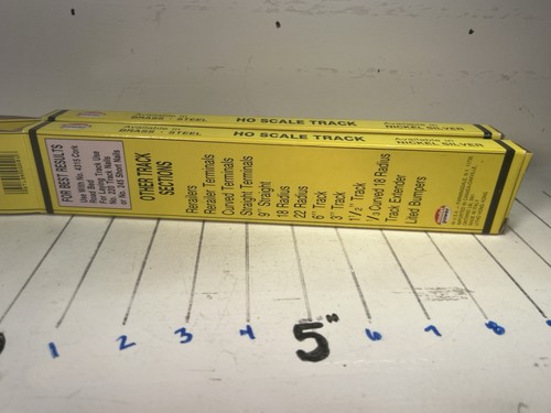 2-Vintage “Model Power” Ho Train Track 36” Straight Rail (8 pieces 9” ea) = 6' - Picture 3 of 12