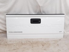 Tailgate / Trunk / Decklid For Colorado Like New OEM Assy Wht