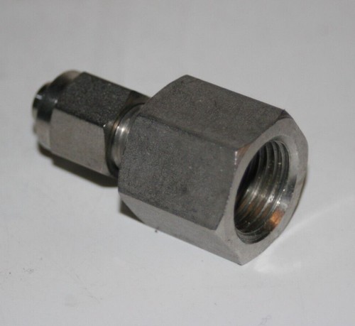 1/4 Tube x 3/8 FNPT 316ss Sleeved Ferrule Female Connector Tylok SS-4-DFC-6 - Picture 2 of 3