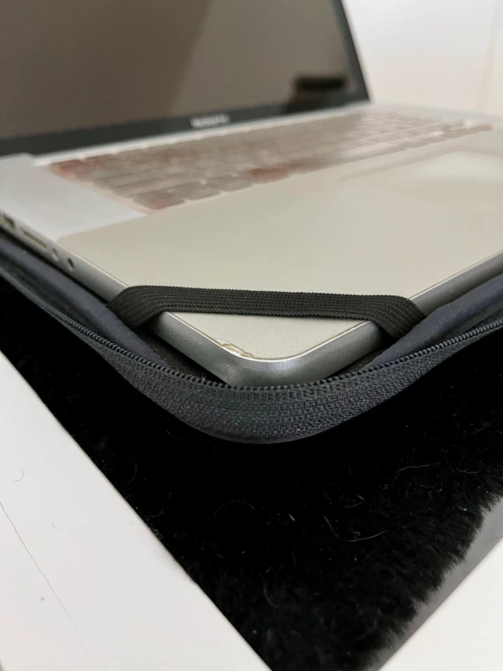 Apple MacBook Pro 15" 2.53 GHz i5 512Gb SSD 8Gb RAM 1300Mbps WiFi *UPGRADED* - Image 4 of 4