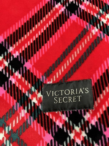 Victoria Secret Sherpa Blanket 60x72 Red And Blue Plaid Throw Blanket Comfort - Picture 3 of 11