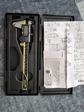 Mitutoyo 500-196-30 Digimatic Digital Caliper 0-6 in / 0-150mm CD-6 ASX Japan