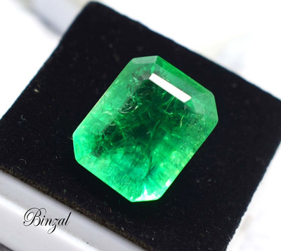 Columbian 17.50 CT Flawless Natural Green Emerald In Emerald Cut Loose Gemstone
