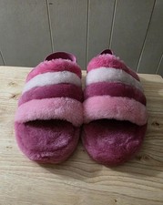 UGG-FLUFF YEAH SLIDE - PINK 5Y in Kids. Woman  s is 6.5