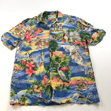 Paradise Found Small Button Short Sleeve Collared Hawaiian Floral Shirt Rayon