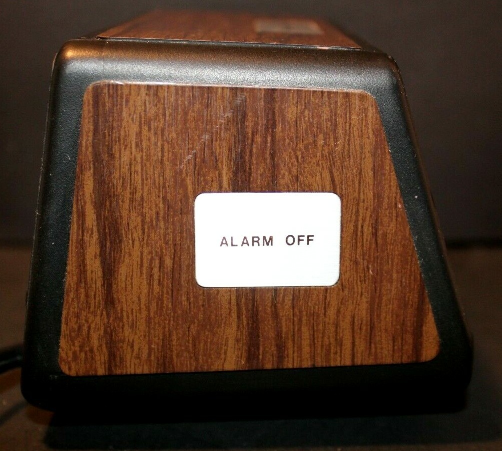 Vintage Sears Roebuck Tradition Alarm Clock Model # 7196 TESTED