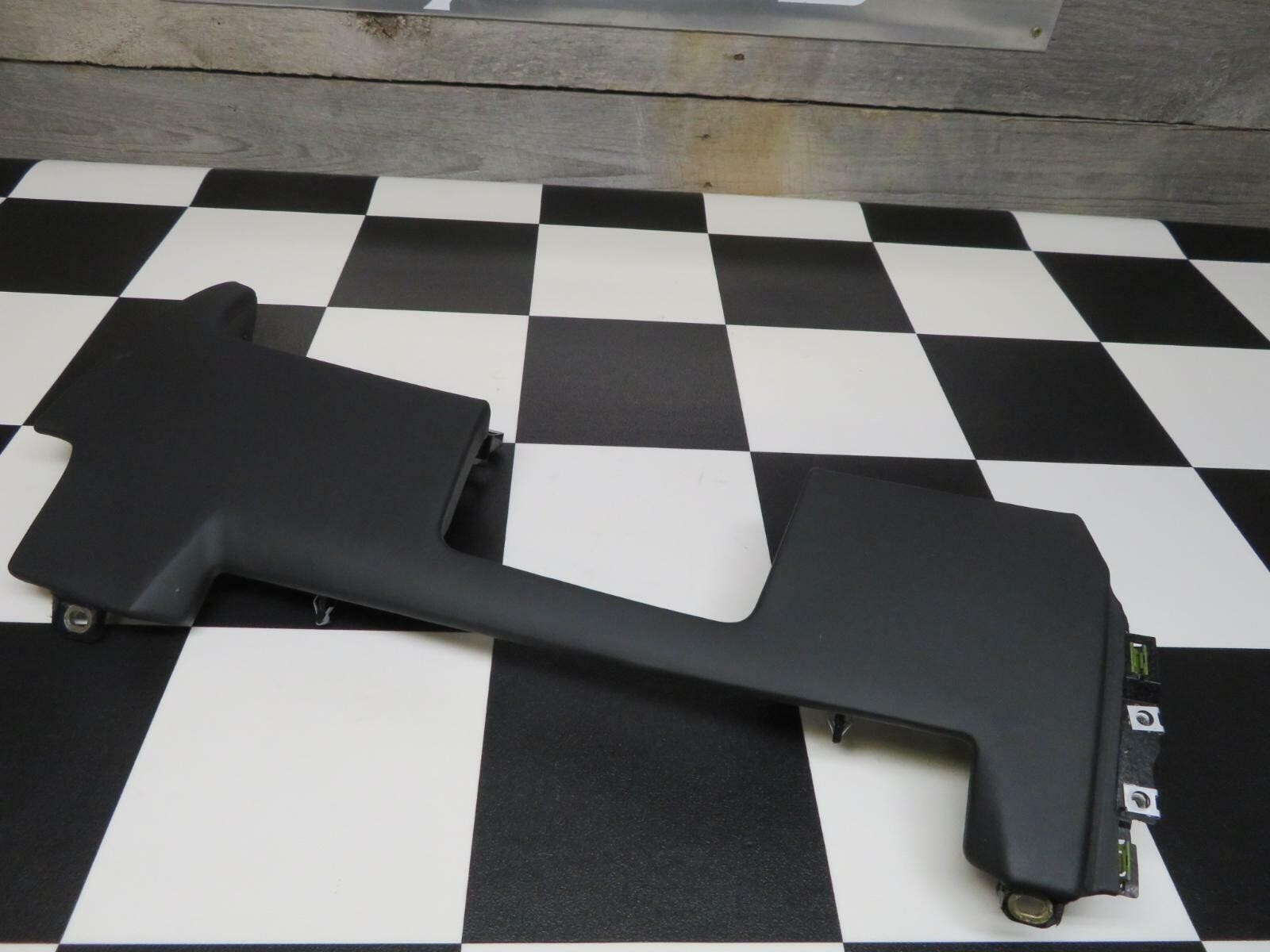 LAMBORGHINI HURACAN LP580 DRIVER SIDE LOWER KNEE DASH TRIM BOLSTER 4T1858793M