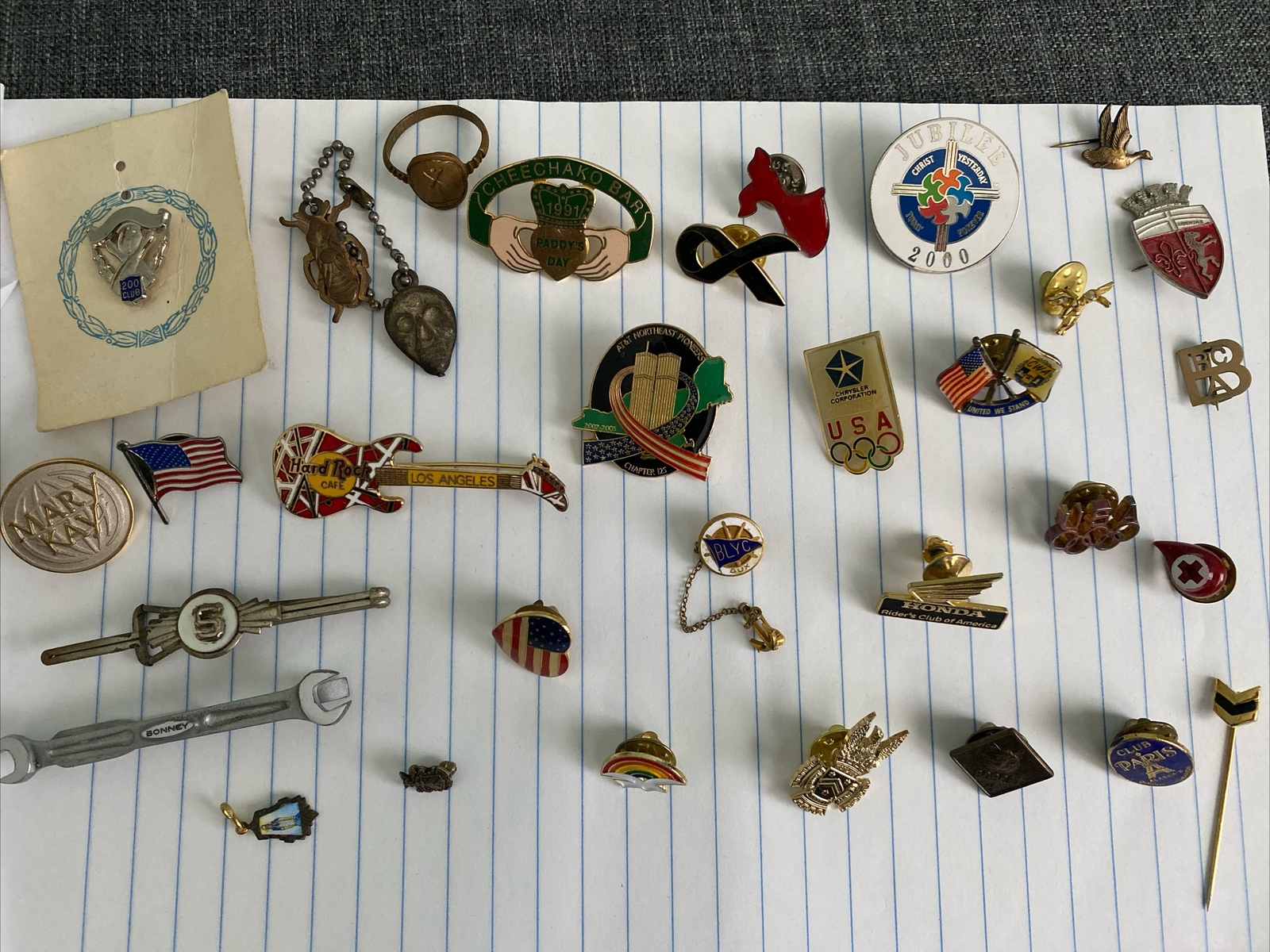 Lot Of Vintage Men’s Accessories Jewelry Pins Tie Clips And Tacks  30+ Pieces