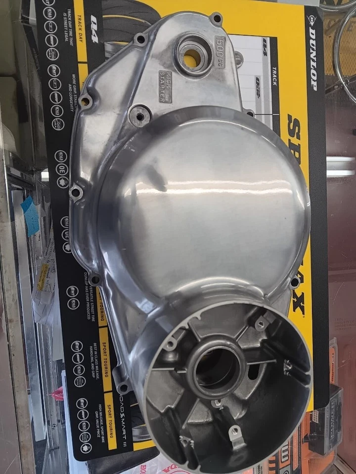 CUBIERTA EMBRAGUE REPUESTOS ORIGINALES SUZUKI GT550 1972-1977 11340-34600 NUEVO DE STOCK Foto 2 de 4