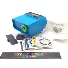 View-Master Entertainer Projector  Reels Lot : Projector  12 Reels - Untested