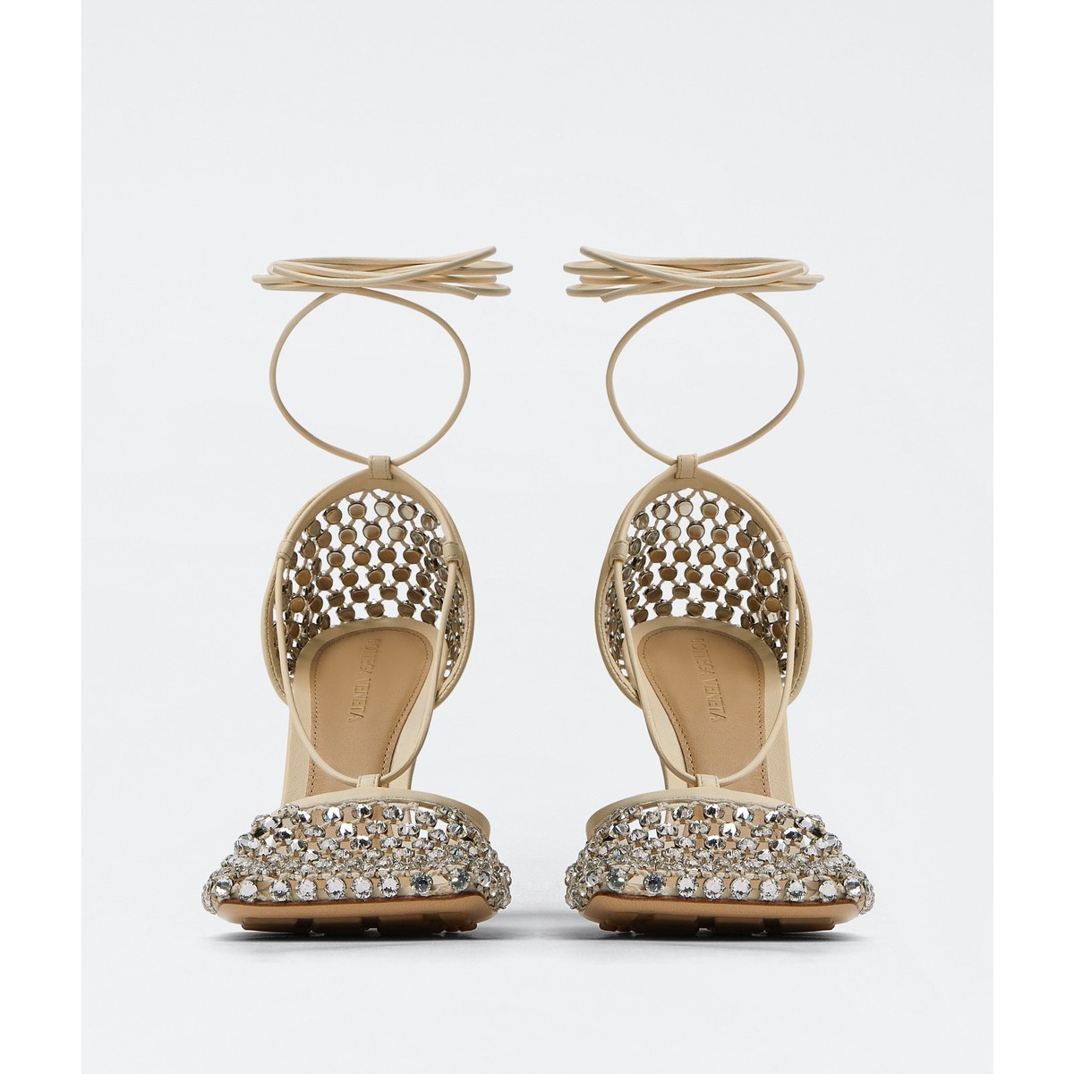 【大注目】BOTTEGA VENETA◆ラムスキンミュール ノット キラキラ Knot mirrored leather sandals in gold - Bottega Veneta