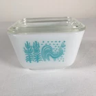 Vintage Pyrex Refrigerator Dish w/Lid White Teal Amish Butterprint 501B 1 12C