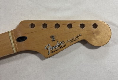 2004 Fender Stratocaster MIM Maple Neck 21-Frets 9.5'' Skunk Stripe Satin