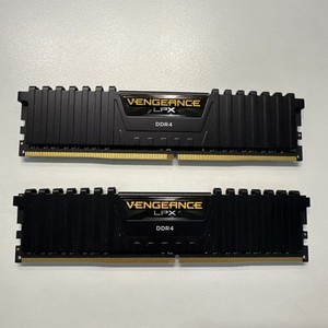 Corsair DDR4 3200 16gb ジャンク品 Corsair, Laptop Memory