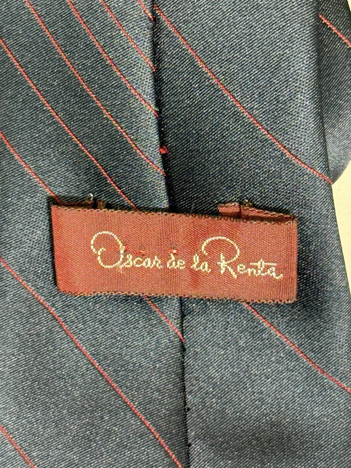Corbata de diseñador vintage Oscar de la Renta azul marino 3x54,5 Foto 3 de 4