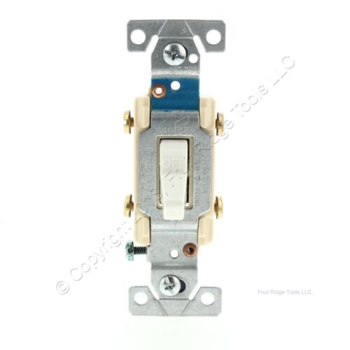 Cooper White Heavy Duty Grounding Double Pole Toggle Switch 15A 120/277V 1262-1W - Afbeelding 1 van 5
