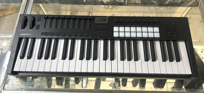 Novation Launchkey 49-key Keyboard | MK4 | FREE SHIPPING!