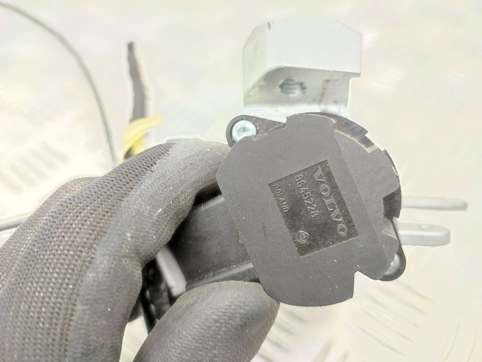 Volvo XC90 2012 Diesel Ignition barrel lock 8621509 SAU93031 - Image 4 of 4